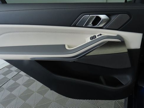 New 2026 BMW X7 xDrive40i w/ Executive Package image 28