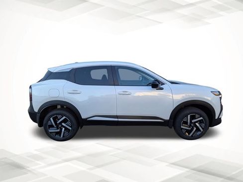 New 2026 Nissan Kicks SV w/ SV Premium Package image 3