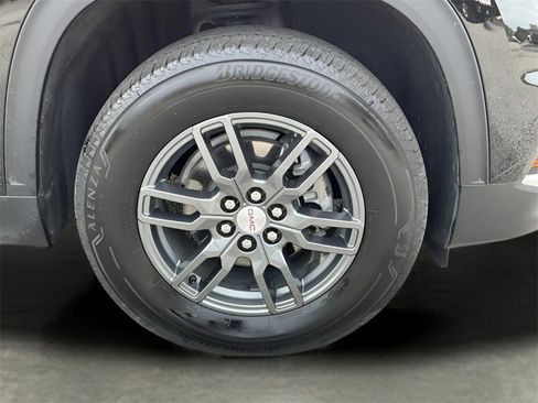 Used 2025 GMC Acadia Elevation image 15