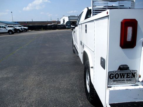 Used 2020 Ford F350 XL w/ Power Equipment Group image 9