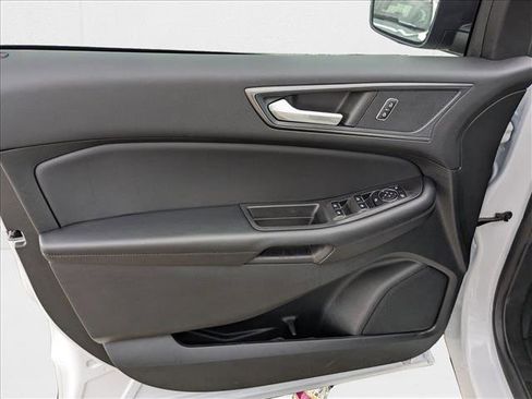 New 2024 Ford Edge SE image 12