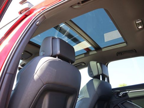 Used 2021 Audi Q3 2.0T Premium Plus w/ Premium Plus Package image 12