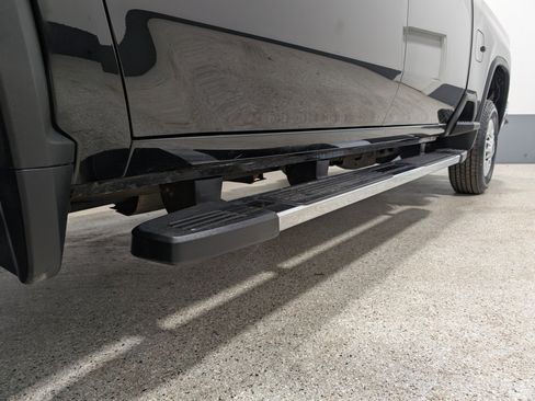 Used 2024 Chevrolet Silverado 2500 LT image 9