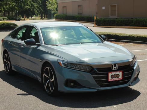 Used 2021 Honda Accord Sport image 3