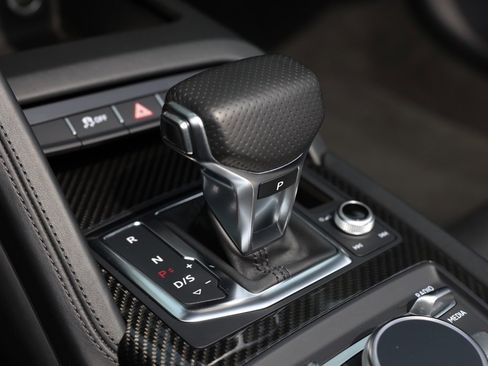 Used 2018 Audi R8 V10 plus w/ Full Leather Package image 42