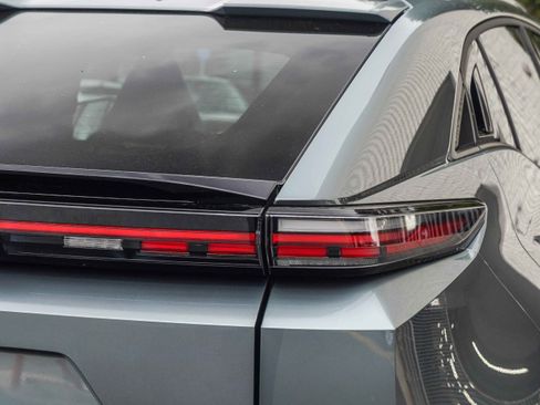 New 2026 Toyota C-HR AWD/4WD image 8