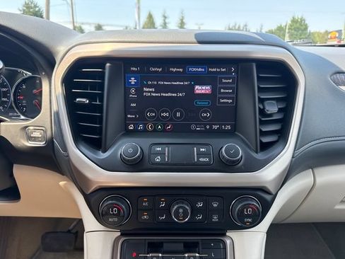Used 2023 GMC Acadia Denali AWD/4WD image 19