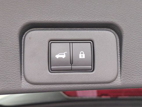 Certified 2025 Nissan Rogue SL w/ SL Premium Package FWD image 35