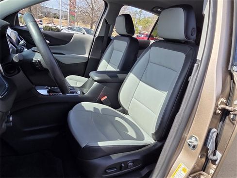 Used 2018 Chevrolet Equinox Premier image 10