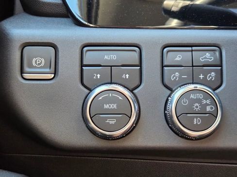 Used 2023 GMC Sierra 1500 SLT w/ SLT Premium Plus Package image 17