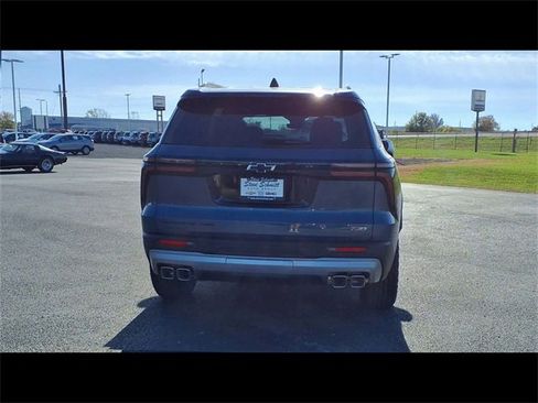 New 2026 Chevrolet Traverse Z71 w/ Enhanced Driving Package image 7