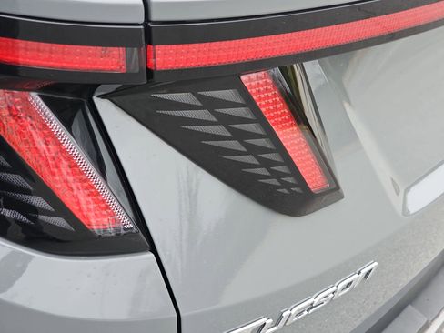 Used 2024 Hyundai Tucson Limited image 33