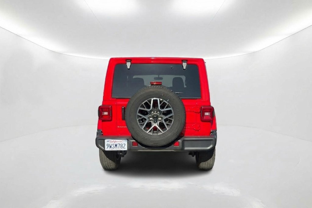 Used 2026 Jeep Wrangler Unlimited Sahara AWD/4WD image 7