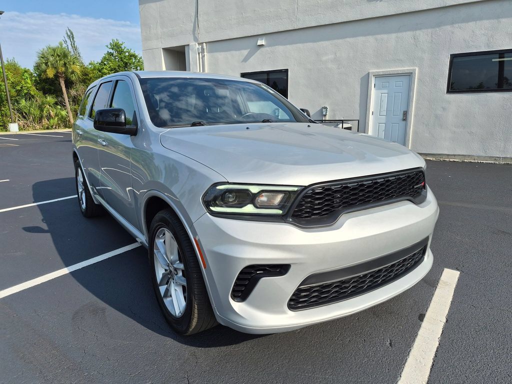 Used 2023 Dodge Durango GT RWD image 3