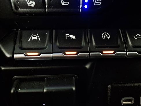 Used 2019 GMC Sierra 1500 AT4 w/ AT4 Premium Package image 13