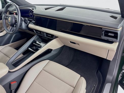 Used 2025 Porsche Macan Electric image 30