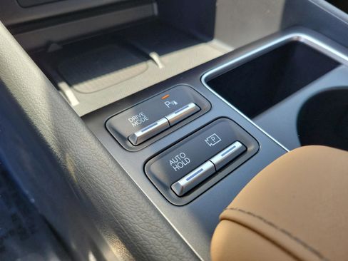 New 2025 Hyundai Sonata Limited image 33