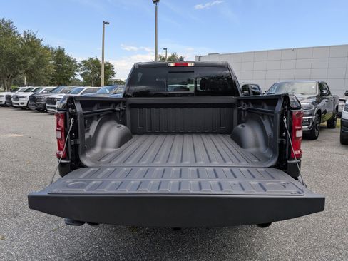 New 2026 RAM 1500 Express AWD/4WD image 12