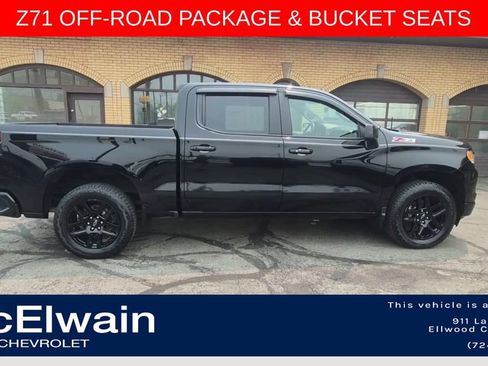 Used 2022 Chevrolet Silverado 1500 RST AWD/4WD image 2