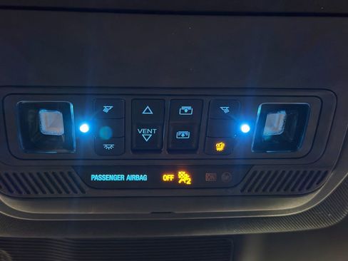 Used 2023 Ford Explorer Platinum w/ Technology Package image 41