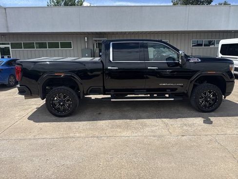 Used 2020 GMC Sierra 2500 Denali w/ Denali Ultimate Package AWD/4WD image 2