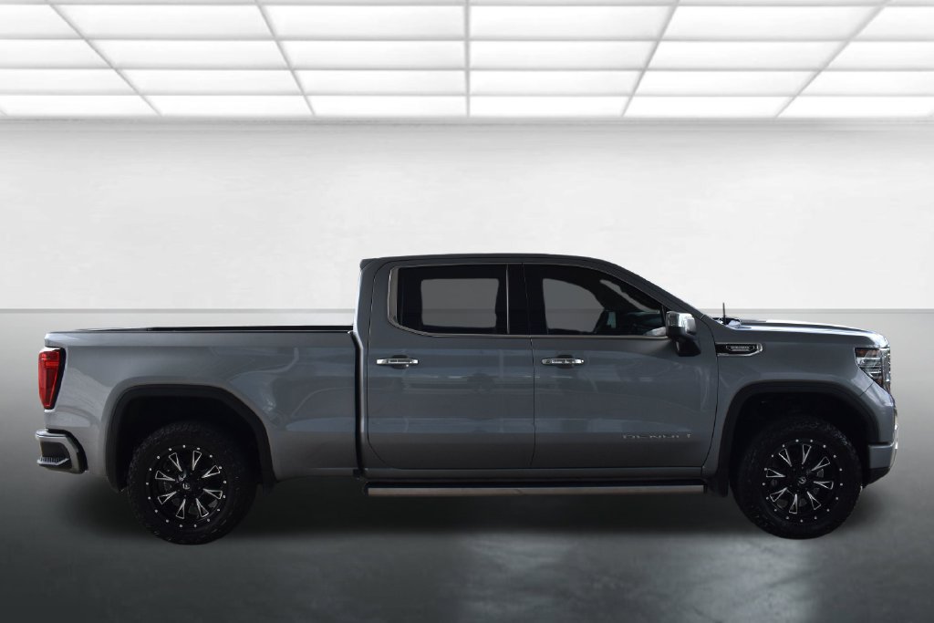 Used 2023 GMC Sierra 1500 Denali w/ Denali Reserve Package AWD/4WD image 12