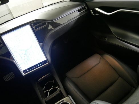 Used 2017 Tesla Model S 100D image 11