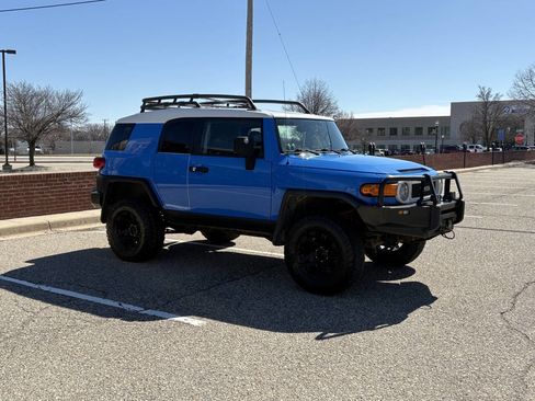 Used 2007 Toyota FJ Cruiser 4WD image 7