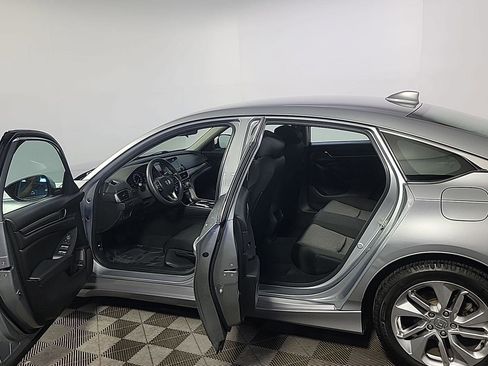 Used 2018 Honda Accord LX image 14