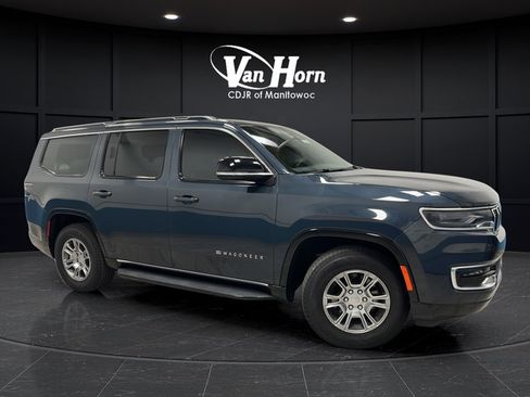 Used 2023 Jeep Wagoneer 4WD image 1