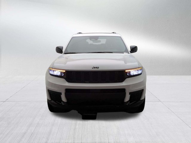 Certified 2023 Jeep Grand Cherokee L Laredo AWD/4WD image 2