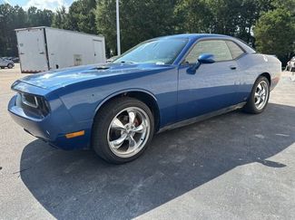 Used 2010 Dodge Challenger SE video 2