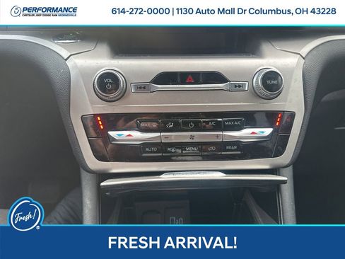 Used 2021 Ford Explorer XLT image 22