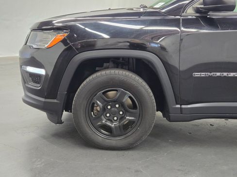 Used 2018 Jeep Compass Sport FWD image 6