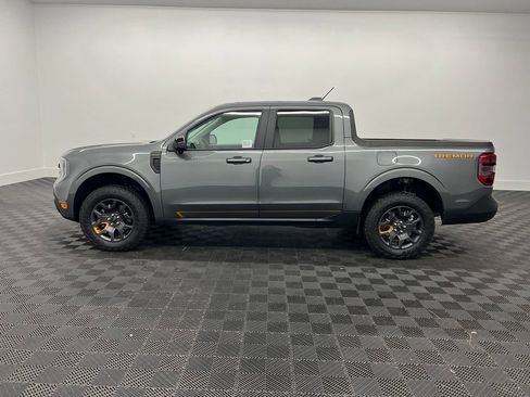 Used 2025 Ford Maverick Tremor image 2