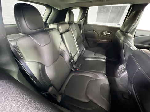 Used 2022 Jeep Cherokee Limited w/ Elite Package image 27