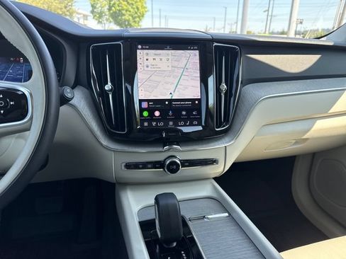 Used 2023 Volvo XC60 B5 Plus w/ Climate Package AWD/4WD image 19