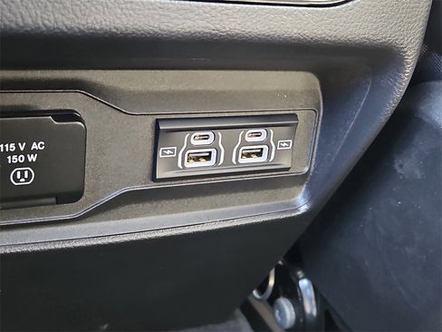 Used 2023 Jeep Grand Cherokee Altitude image 21