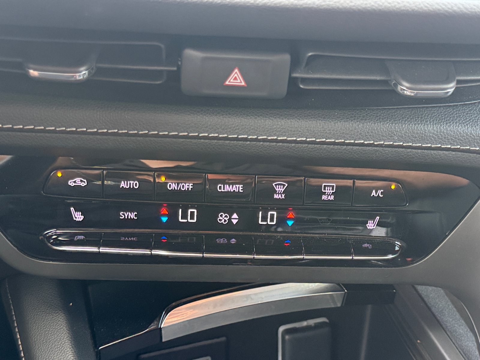 Used 2023 Buick Envision Preferred w/ Sport Touring Package AWD/4WD image 25