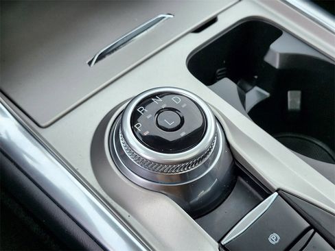 Certified 2022 Ford Explorer XLT w/ Equipment Group 202A image 28