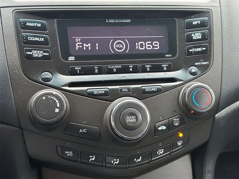 Used 2004 Honda Accord LX image 17