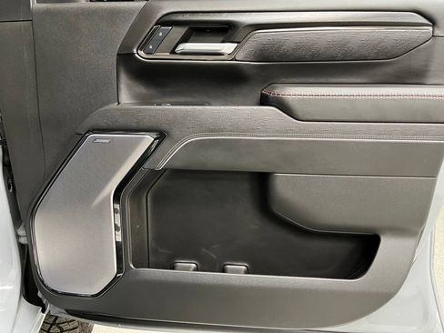 Used 2024 GMC Sierra 2500 AT4X AWD/4WD image 55