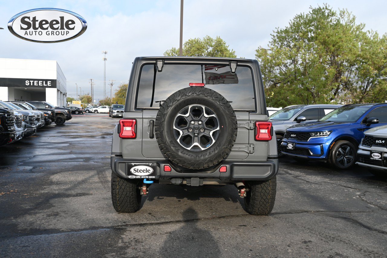 Used 2022 Jeep Wrangler Unlimited Rubicon 4xe w/ Cold Weather Group AWD/4WD image 6
