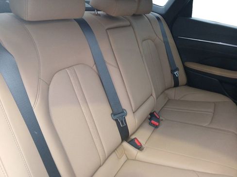 Used 2022 Hyundai Sonata Limited image 17