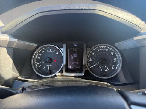 Used 2017 Toyota Tacoma SR5 w/ Tow Package image 14