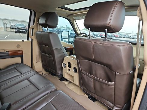 Used 2016 Ford F250 King Ranch w/ FX4 Off-Road Package image 21