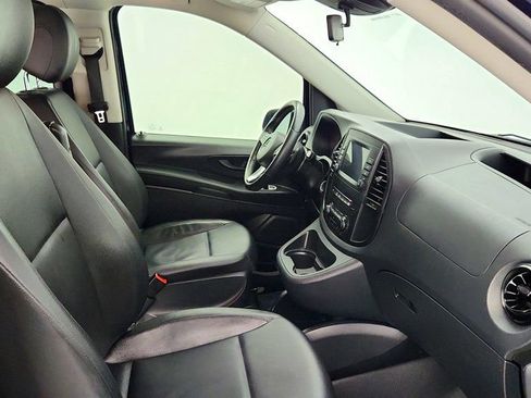 Used 2021 Mercedes-Benz Metris Passenger image 24