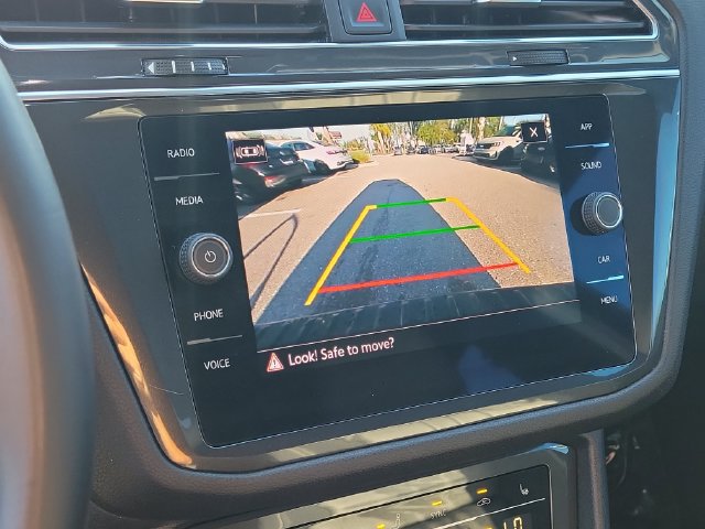 Certified 2023 Volkswagen Tiguan SE R-Line FWD image 25