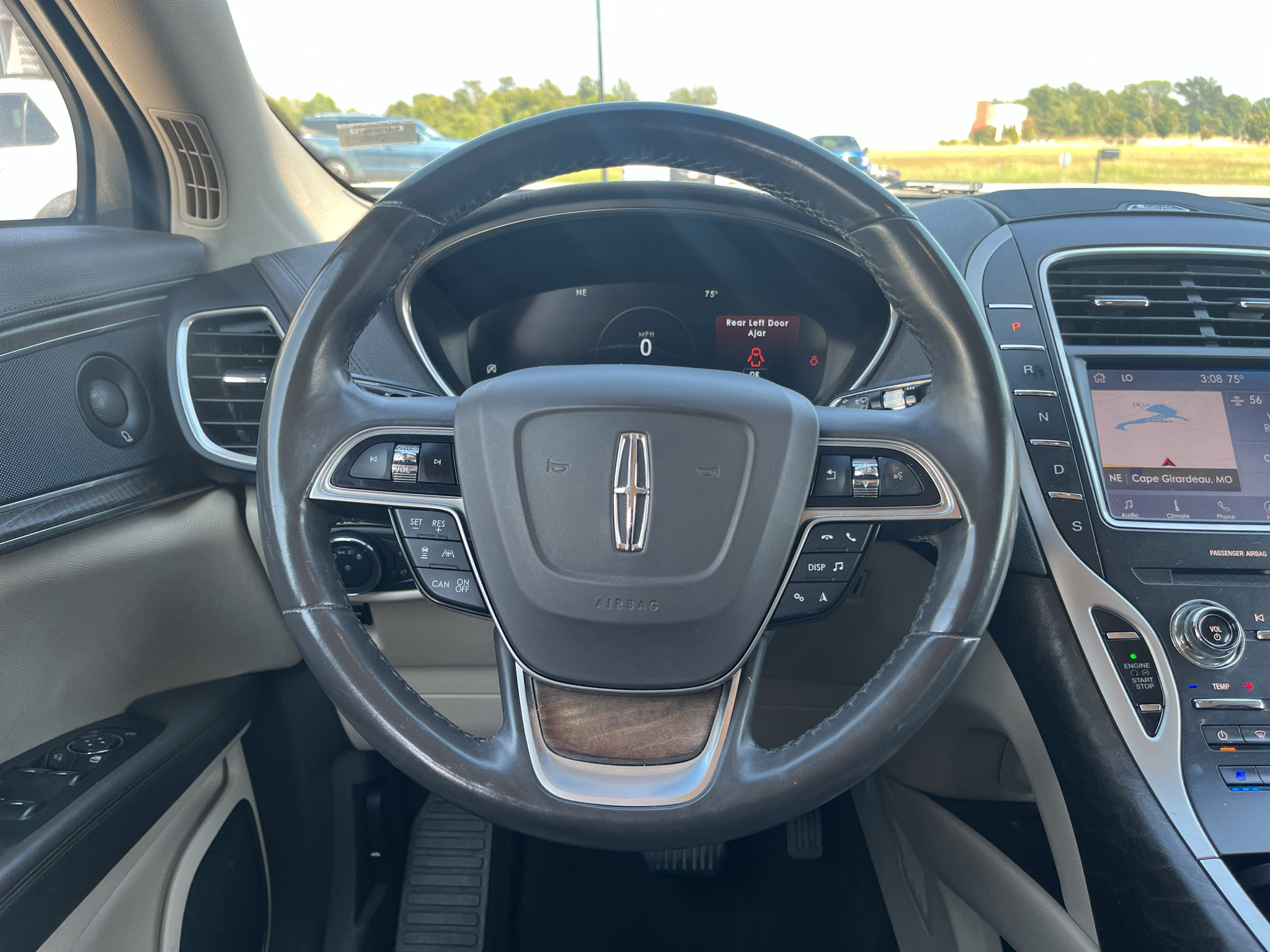Used 2020 Lincoln Nautilus Reserve w/ Equipment Group 201A AWD/4WD image 11