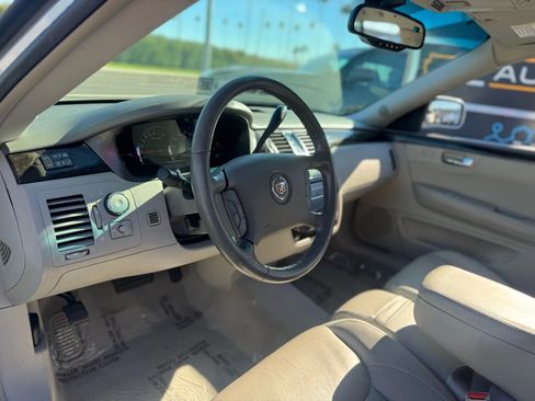 Used 2011 Cadillac DTS Luxury image 19